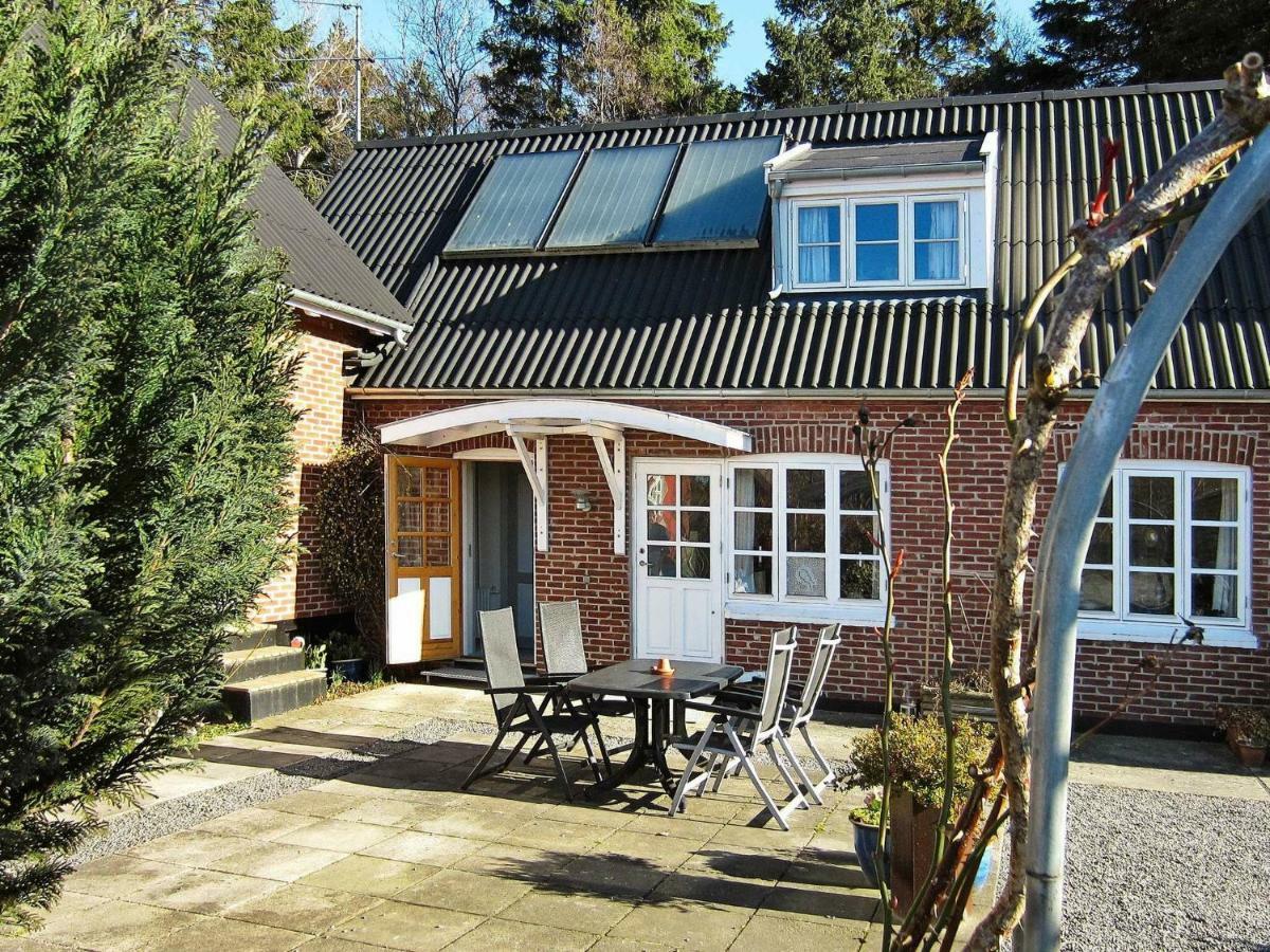 4 Person Holiday Home In Nex Langedeby Exterior foto